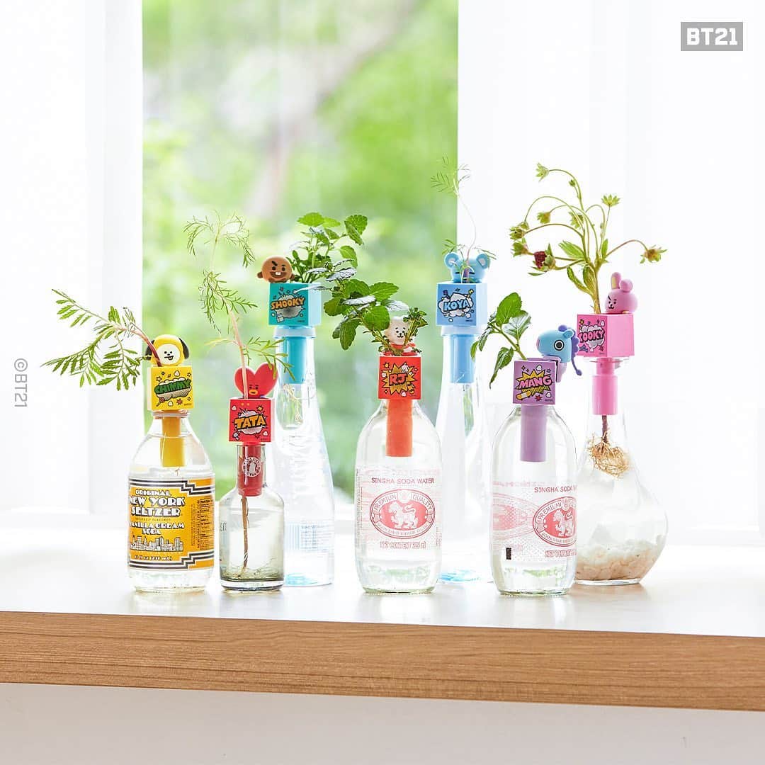 BT21 Stars of tomorrow, UNIVERSTAR!さんのインスタグラム写真 - (BT21 Stars of tomorrow, UNIVERSTAR!Instagram)「BT21 GREEN TOY Drop No room for failure in this all-in-one gardening kit. 🌱 ⠀ Newbie gardeners, everything you need to start your indoors garden is here! ⠀ Meet your pet plant right now. ⠀ Only today at LINE FRIENDS COLLECTION 👉Link in bio ⠀ #GreenToy #HomeGardening #Planterior #HousePlants #PetPlant #Strawberry #Peppermit #LemonBalm #Cosmos」10月5日 10時15分 - bt21_official