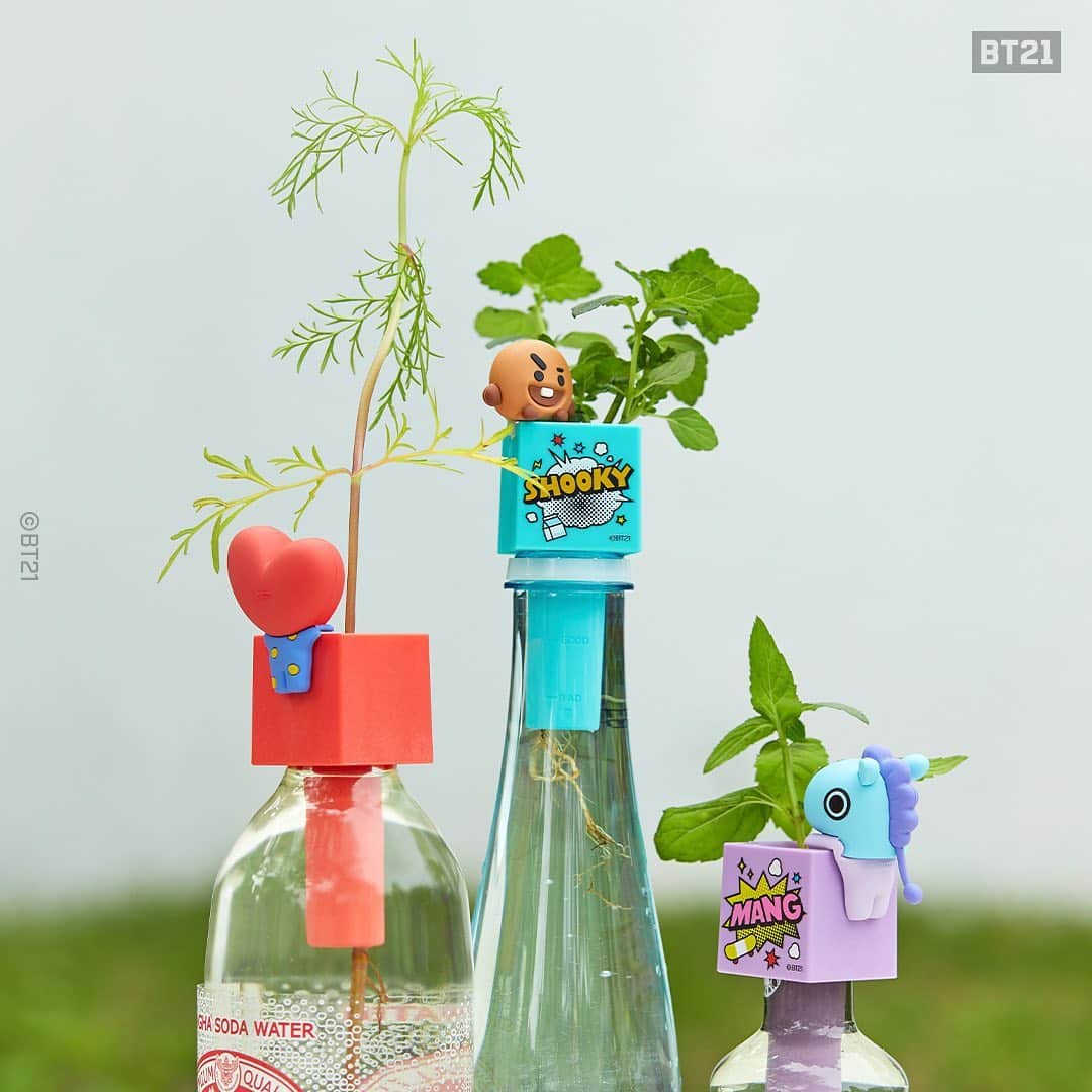 BT21 Stars of tomorrow, UNIVERSTAR!さんのインスタグラム写真 - (BT21 Stars of tomorrow, UNIVERSTAR!Instagram)「BT21 GREEN TOY Drop No room for failure in this all-in-one gardening kit. 🌱 ⠀ Newbie gardeners, everything you need to start your indoors garden is here! ⠀ Meet your pet plant right now. ⠀ Only today at LINE FRIENDS COLLECTION 👉Link in bio ⠀ #GreenToy #HomeGardening #Planterior #HousePlants #PetPlant #Strawberry #Peppermit #LemonBalm #Cosmos」10月5日 10時15分 - bt21_official