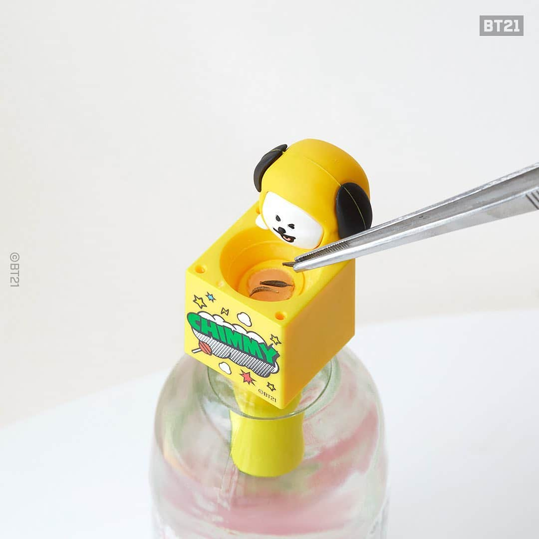 BT21 Stars of tomorrow, UNIVERSTAR!さんのインスタグラム写真 - (BT21 Stars of tomorrow, UNIVERSTAR!Instagram)「BT21 GREEN TOY Drop No room for failure in this all-in-one gardening kit. 🌱 ⠀ Newbie gardeners, everything you need to start your indoors garden is here! ⠀ Meet your pet plant right now. ⠀ Only today at LINE FRIENDS COLLECTION 👉Link in bio ⠀ #GreenToy #HomeGardening #Planterior #HousePlants #PetPlant #Strawberry #Peppermit #LemonBalm #Cosmos」10月5日 10時15分 - bt21_official