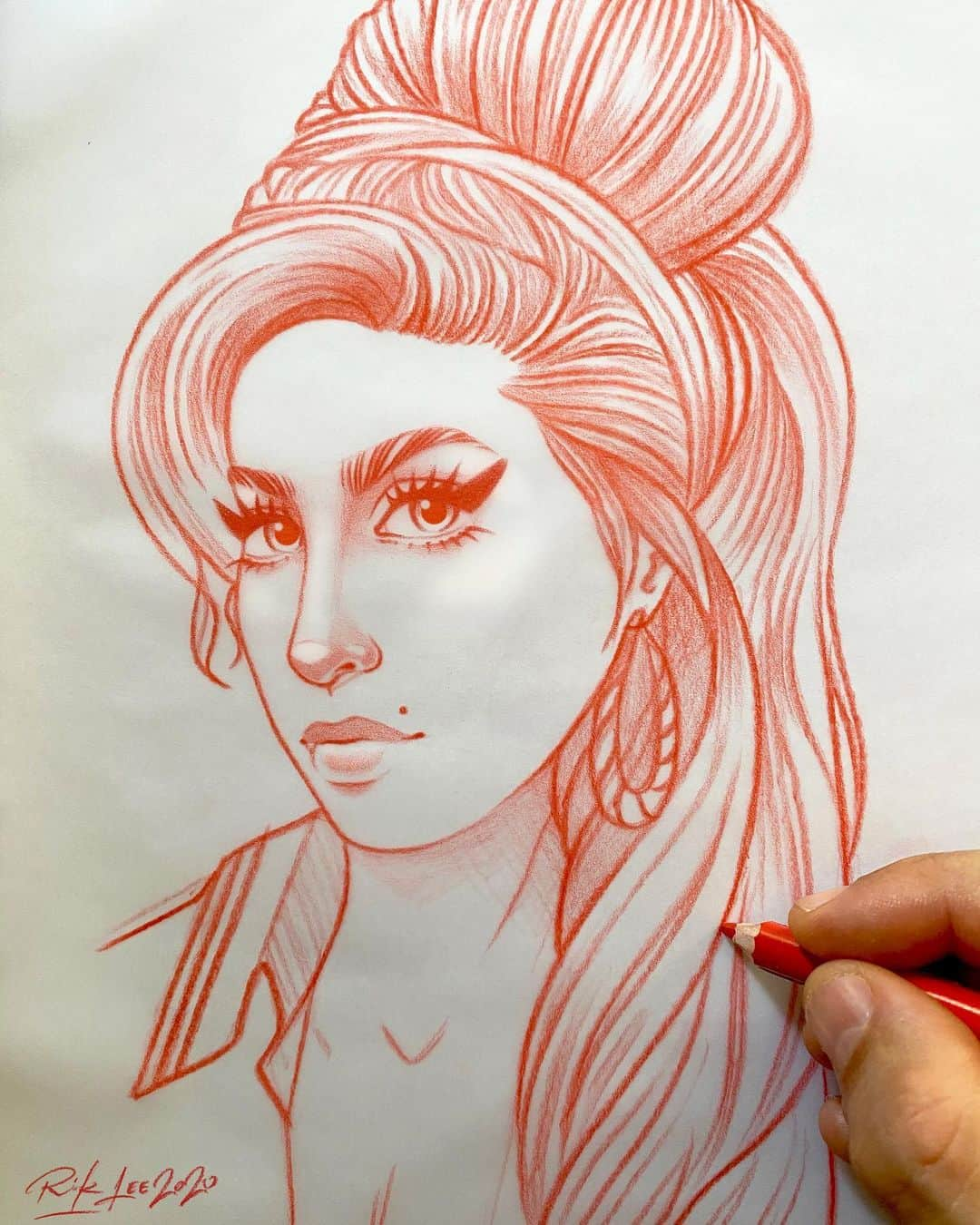 Rik Leeさんのインスタグラム写真 - (Rik LeeInstagram)「Here’s another Amy Winehouse sketch from an ongoing Amy project.  My initial sketch was “too cutesy” the second attempt “too sneery” (I posted it on here a couple of weeks ago if you missed it) and so I’m hoping this sketch is a good balance between the two. Iconic Amy (cat eyed n’ bee-hived) striking, stylish, strong and talented as...  . #riklee #illustration #amywinehouse #sketch #art #portrait #tattoo」10月5日 10時19分 - rikleeillustration