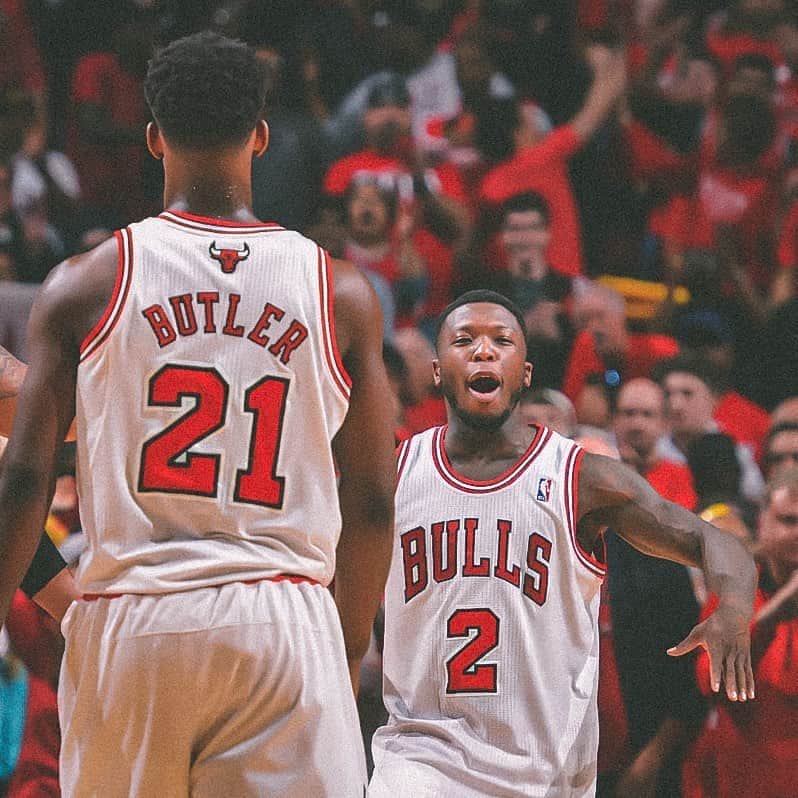 ネイト・ロビンソンのインスタグラム：「That boy a walking Bucket @jimmybutler #holdat」