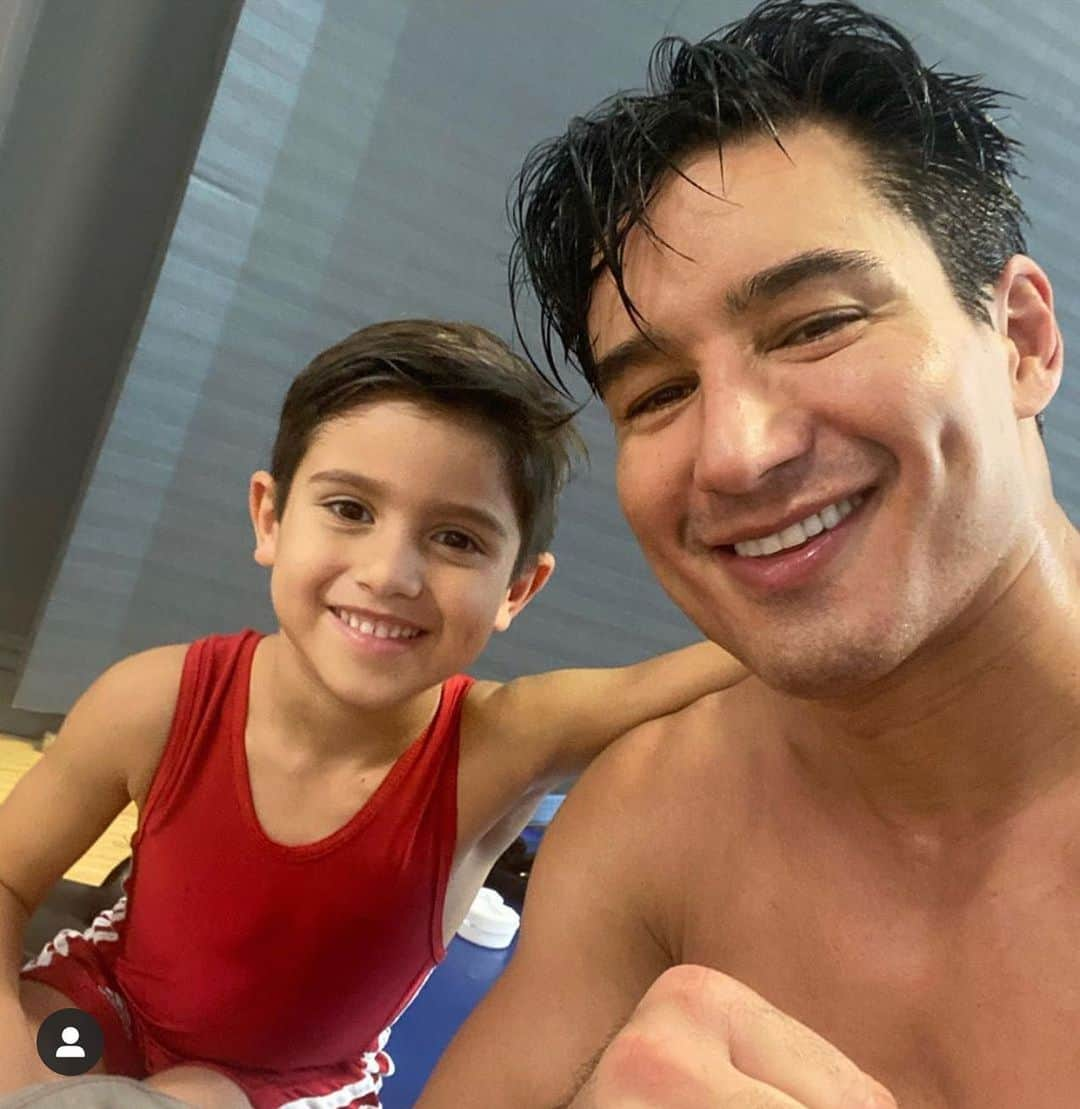 マリオ・ロペスさんのインスタグラム写真 - (マリオ・ロペスInstagram)「@mariolopezextra   #mariolopez #mariolopezextra #savedbythebell #sbtb #slater #acslater #lopez #lópez #fanbase #fantasyfootball #messi @onwithmariolopez @mariolopez #sbtbmeme #bayside #preppy #onwithmariolopez」10月5日 11時51分 - mariolopezextra