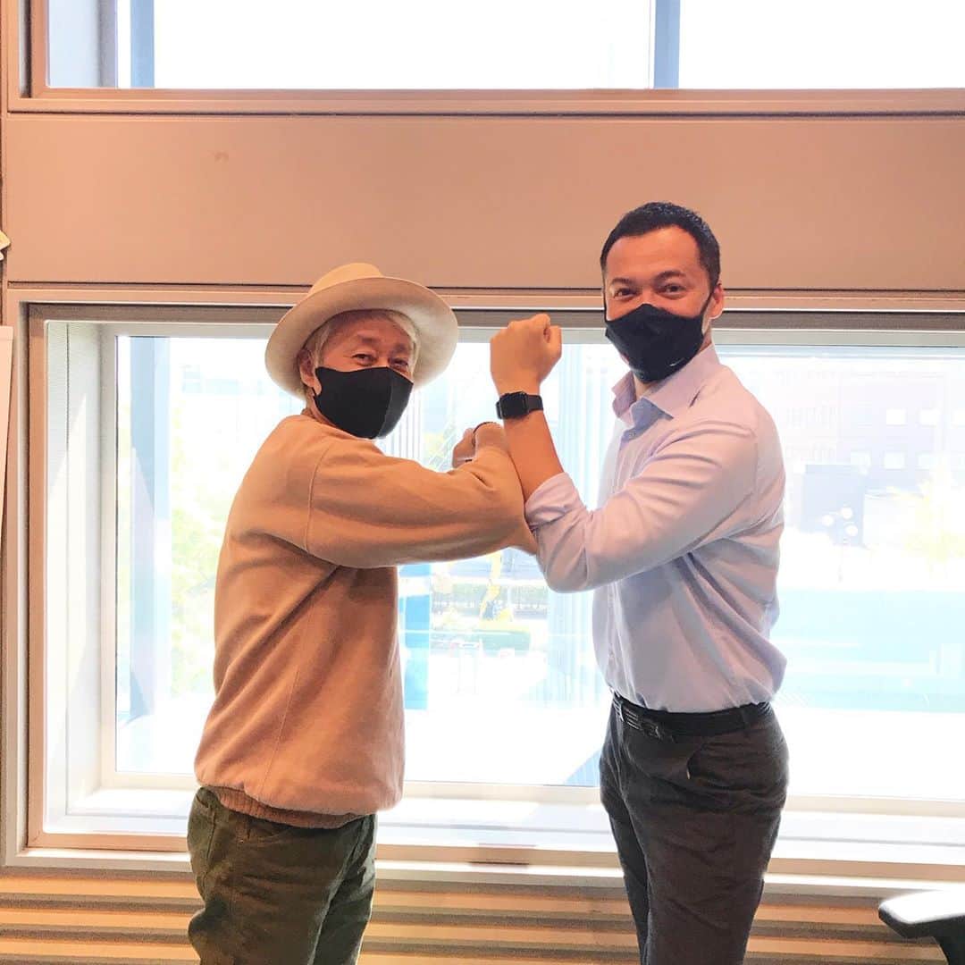 三好ジェームスのインスタグラム：「#RKBラジオ  『#オトナビゲーション』  今日は深町健二郎さんとコンビでお届け！ この後、13:00〜16:00まで放送！  #オトナビ#オトナビゲーション#ラジオ#radio#radiko#男子トーク#おじトーク#深町健二郎 さん#rkb」