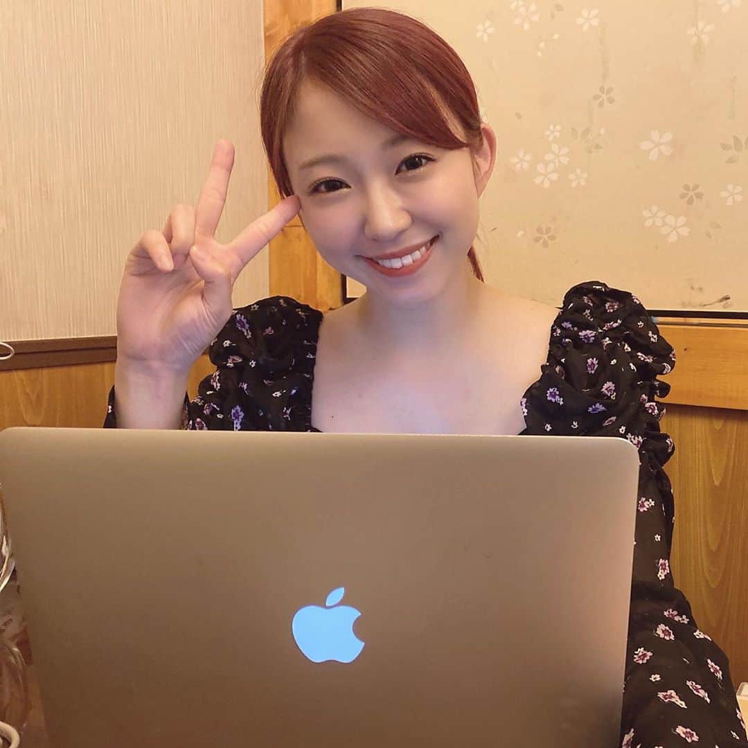 大矢梨華子のインスタグラム：「10月30日(金)下北沢空き地にて開催します「大矢梨華子お誕生日ライブ〜ありがとう2020〜」のFC先行受付がスタートしました🎂♥️﻿ ﻿ ファンクラブ限定﻿ お土産付きチケットもあります🛍✨﻿ ﻿ 詳しくはプロフィールから公式ホームページをチェックしてください🌈」