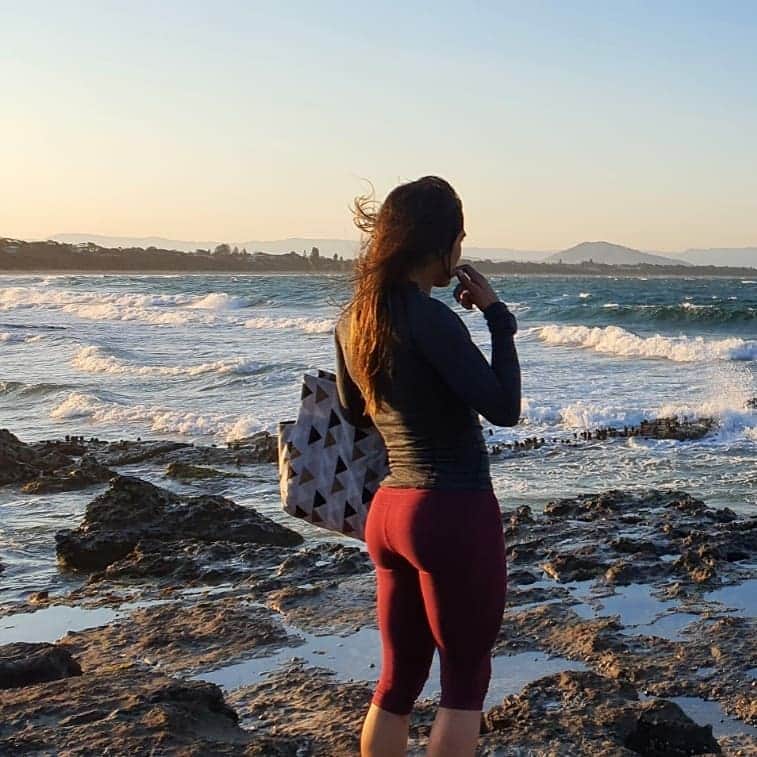Angeline BLACKBURNのインスタグラム：「Dusk on the ocean 😍💙  #southcoast #beach #ocean #dusk #exploring #culburra #yuin #yuincountry #sea #nowra #holidays #longweekend」