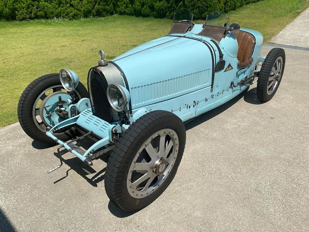 松田翔太のインスタグラム：「Bugatti type35 #1926 #bugatti What an epic toy.」