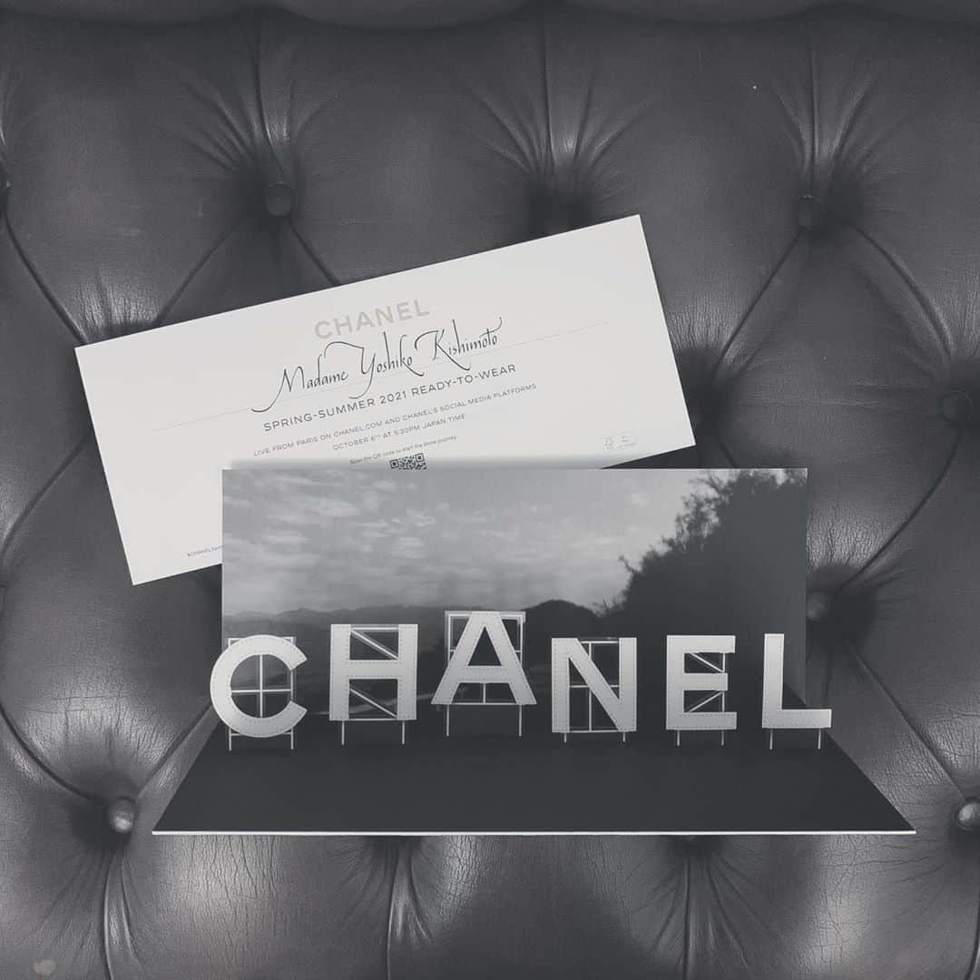 岸本佳子さんのインスタグラム写真 - (岸本佳子Instagram)「I’m looking forward #chanel 🇫🇷  @chanelofficial #CHANELSpringSumme」10月5日 13時32分 - yoshico_kishimoto