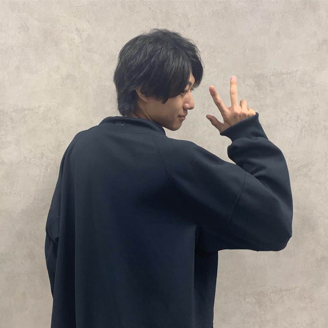 小坂涼太郎のインスタグラム：「インスタお久しぶり太郎」