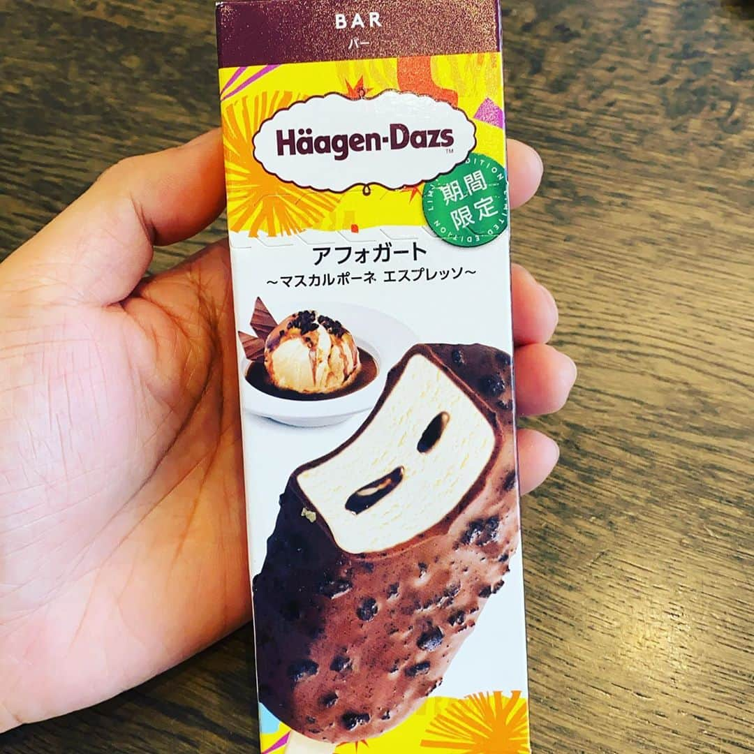 神宮司治さんのインスタグラム写真 - (神宮司治Instagram)「期間限定のハーゲンダッツ！！ 食感、甘さ、苦さ、色々なバランスが良くて美味しい‼️  #ハーゲンダッツ期間限定 #神宮司治 #アイス」10月5日 14時23分 - ojro_men