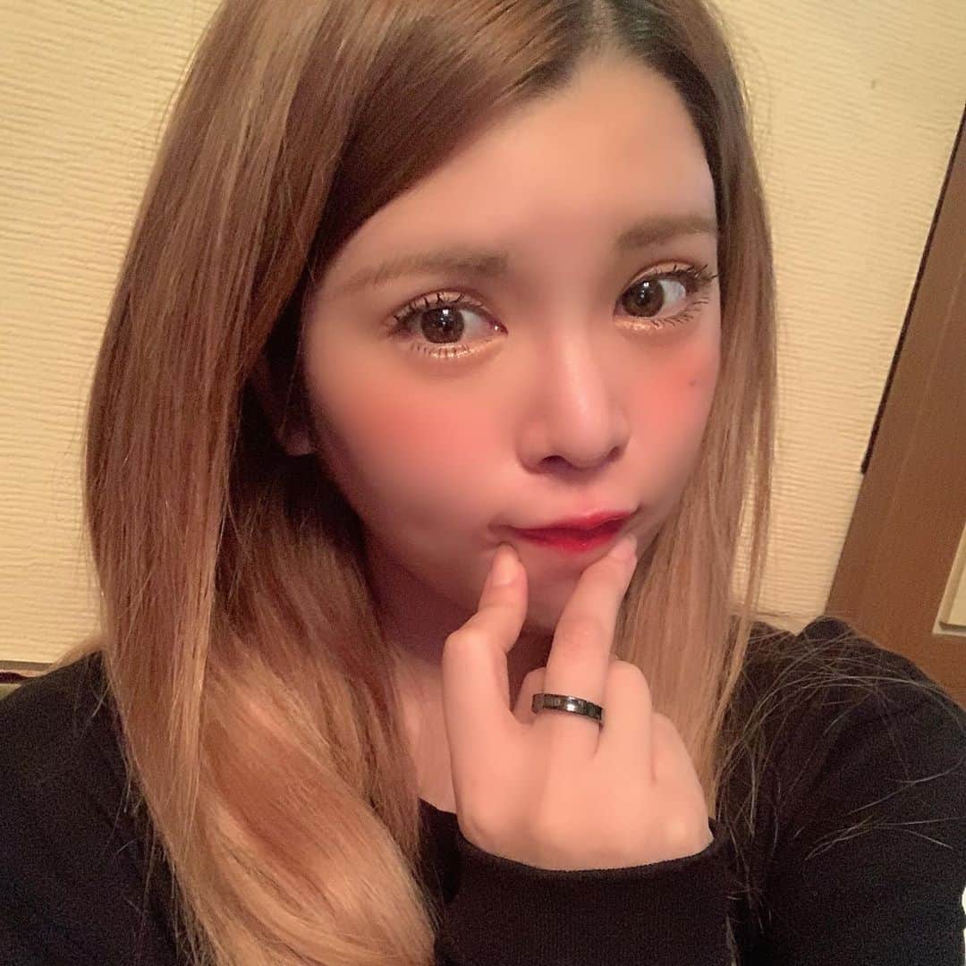 坂口杏里のインスタグラム：「♥️坂口出勤しました♥️ みなさん 飲みに来てね💁‍♀️ ライン交換、写メ 撮ろう🥰 お話しよー🤗  歌舞伎町2-14-8 メトロプラザ2ビル 3F SEA 03 6233 8484  待ってまする💕」