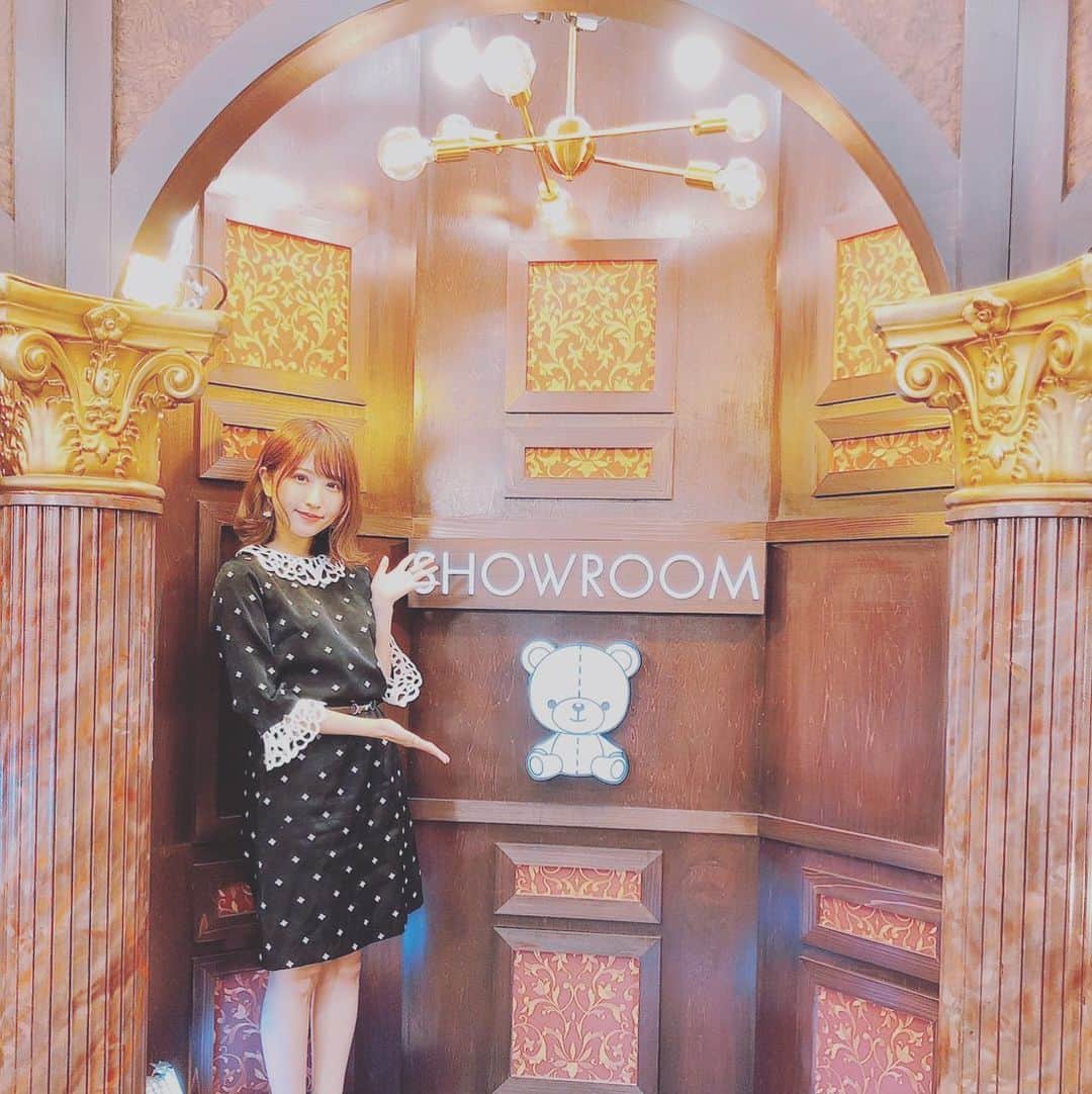 のインスタグラム：「🧸. . showroomの新しいスタジオ. 綺麗でかわいかったです🥰. . こないだ買った秋服を着ました🍁. . そしてコトネの日の振替日が. 2021年7月15日になりました❤︎. 会場はまさかの中野サンプラザです、、！. . だいぶ先になりますが. 予定空けておいてもらえると嬉しいです💓.」