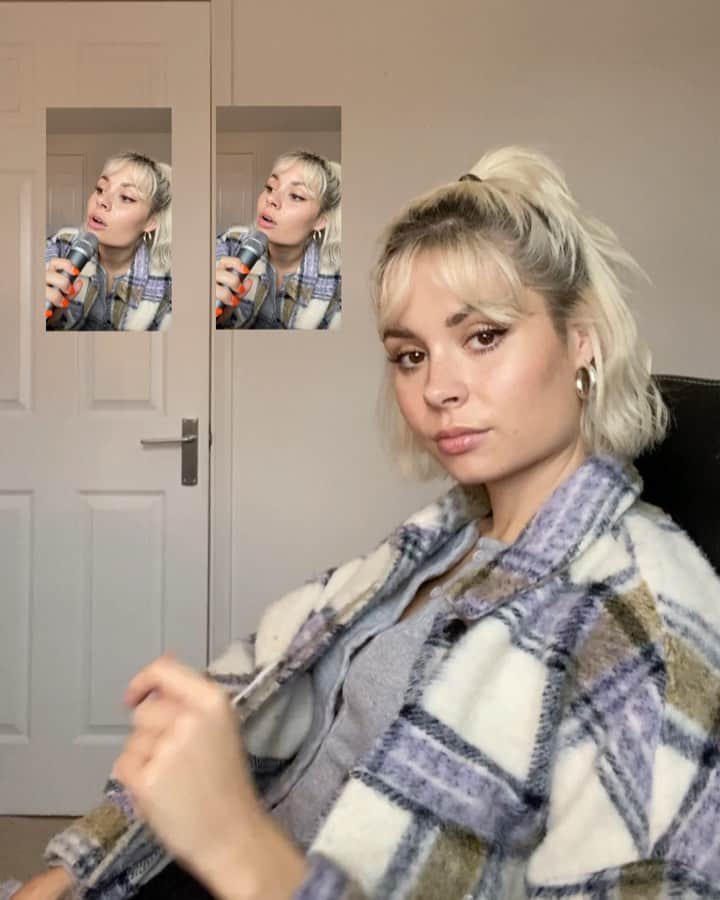 ニーナ・ネスビットのインスタグラム：「an important message from nesbitch HQ ✨」
