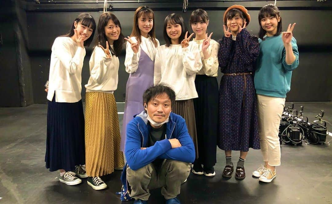 佐々木ありささんのインスタグラム写真 - (佐々木ありさInstagram)「・ 昨日、 舞台『無風』『あの匂い』の千秋楽を無事迎えることが出来ました‼︎ この時期に足を運んで下さった皆々様、本当にありがとうございました。 お客様はもちろん平塚さんやBチームの皆、そしてスタッフの皆様に感謝でいっぱいです。 そして、差し入れやお花もとっても嬉しかったです。 また一つ、大切な思い出が増えました。 心からの有難うを…。 #未来演劇部  #無風 #あの匂い #平塚直隆 さん #佐々木ありさ」10月5日 16時17分 - ssk_arsa