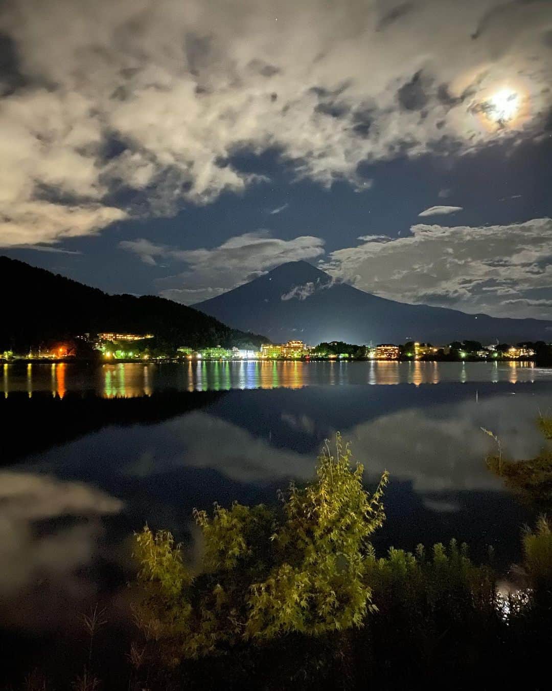 RUBYのインスタグラム：「Sweet memories 🌌✨  Camera📸 @manashika  #iphone #アイフォンのクオリティー #唖然 #絶景からの絶叫」