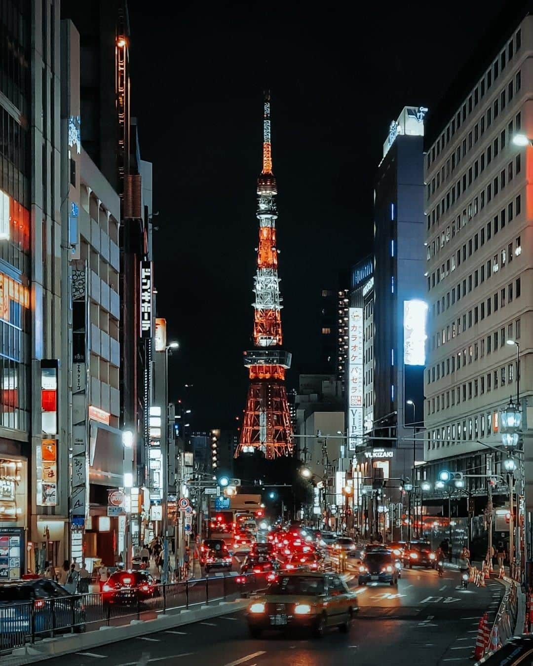 Galaxy Mobile Japanさんのインスタグラム写真 - (Galaxy Mobile JapanInstagram)「夜空に浮かぶ鮮やかな東京タワー🗼いつ撮っても撮りごたえがある風景です🙋‍♀️ 📸#GalaxyS20 5G Photo by @_deepsky ・ ・ ・ #withGalaxy #Galaxy5G #ギャラクシーS20 #ギャラクシー #東京 #東京都 #東京タワー #🗼 #東京の風景 #東京の夜景 #誰かに見せたい風景 #リフレクション #ライトアップ #カラフル #名所 #スマホ写真 #スマホカメラ #スマホ撮影 #スマホ撮り #スマホ越しの私の世界 #tokyo🇯🇵 #tokyotower #reflection #Galaxyカメラ部 ・ 皆さんのお気に入りの風景も、ぜひ「#Galaxyカメラ部」をつけて投稿してくださいね♪」10月5日 17時00分 - samsungjpn