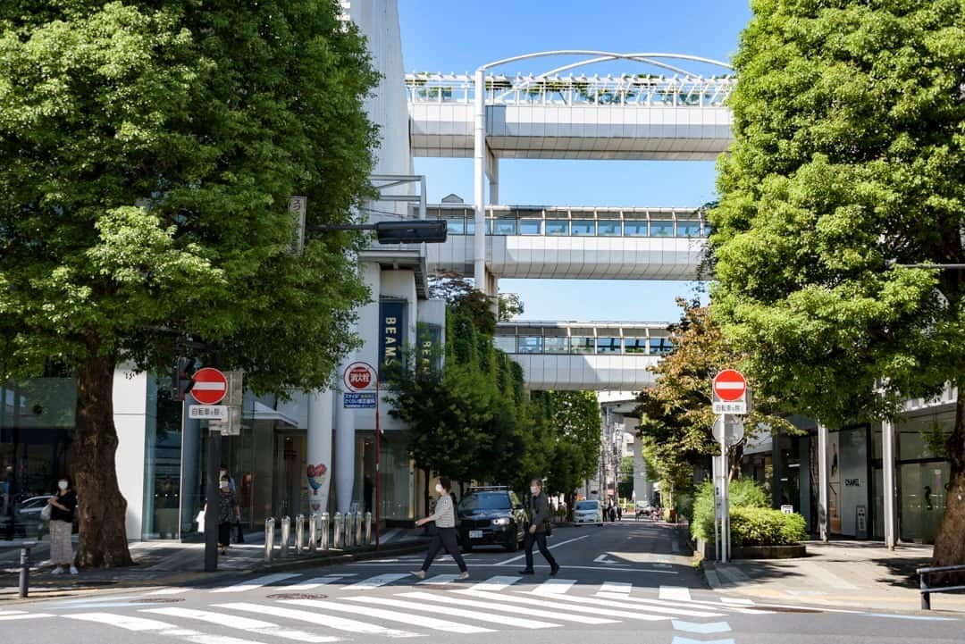 東京都庁広報課さんのインスタグラム写真 - (東京都庁広報課Instagram)「「二子玉川 Futakotamagawa(2020.9.28撮影)」最寄り駅：二子玉川駅  #多摩川  #二子玉川カフェ　#散策　#東急田園都市線　#世田谷区　#東急大井町線 #tokyotokyo #tokyogram #moodygrams #jp_gallery #ptk_japan #gdayjapan #realtokyo #beautifuldestinations #tokyojapan #instatokyo #loves_nippon #phos_japan #bestjapanpics #cooljapan #japan_of_insta #photo_jpn #illgrammers　 #景色 #東京 #Tokyo #东京 #도쿄 #tokyogood」10月5日 17時00分 - tocho_koho_official