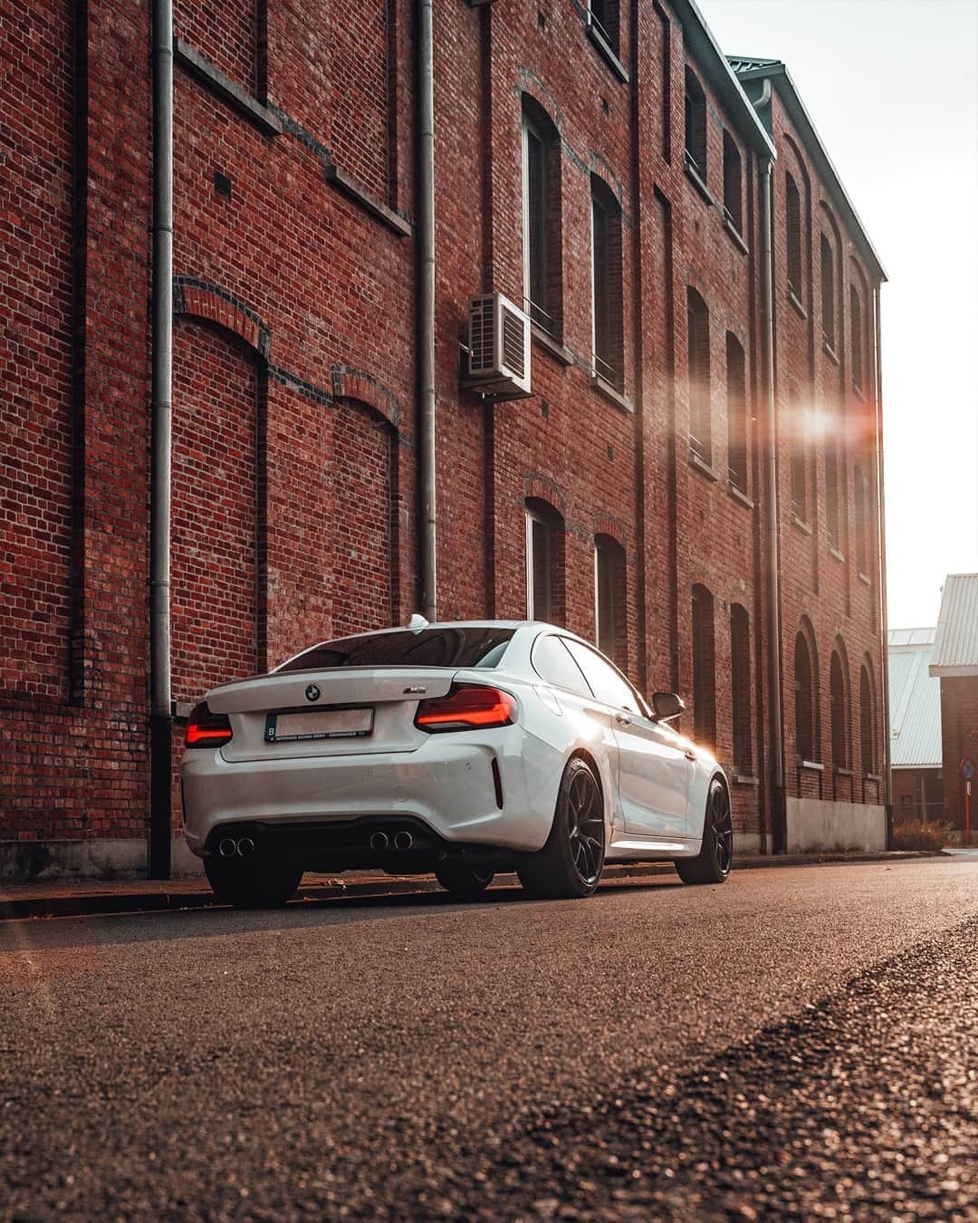 BMWのインスタグラム：「You know you are in charge. The BMW M2. #TheM2 #BMW #M2 #BMWM #BMWrepost @iam2white @haespix」