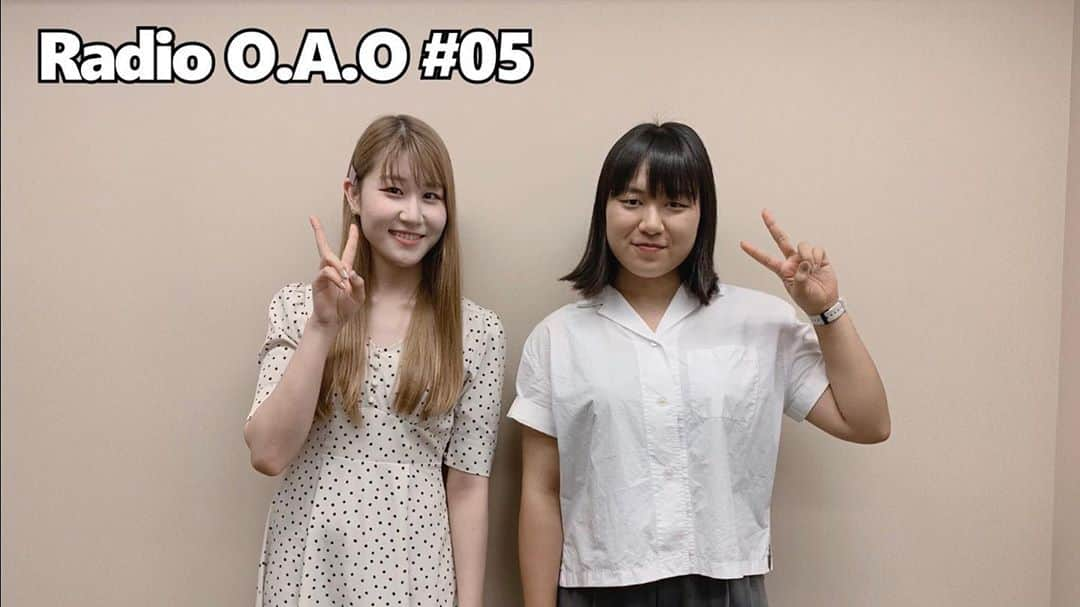 Little Glee Monsterさんのインスタグラム写真 - (Little Glee MonsterInstagram)「🎙YouTubeラジオ『かれんの Radio O.A.O』第5回公開🎙  第5回のゲストは、『足跡』のアートワークでかれんの写真を撮影してくださった写真家の石田真澄さんです📷 なんと2人は同い年！そんな2人のトークをお楽しみに！ ギターコーナーでは、スピッツさんの「ロビンソン」に挑戦💪 かれんのギターコーナーは動画でお楽しみ頂けますギター🎸  #RadioOAO でご感想お待ちしております！ https://youtu.be/jhDz1KSvD40  #かれん #リトグリ #カメラ女子  #石田真澄 さん #ギター女子 なかれん #ロビンソン #かれんの成長すごい #佐々木望 さん #ギターやろうぜ 💪」10月5日 17時22分 - littlegleemonster_official