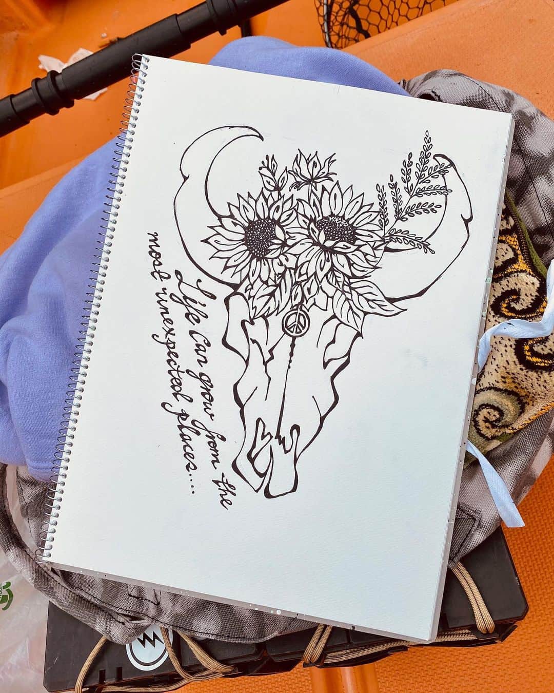 MiChiのインスタグラム：「Boats are for sketching ⛵️ “Life can grow from the most unexpected places”  #skull#sketch#boat#art」