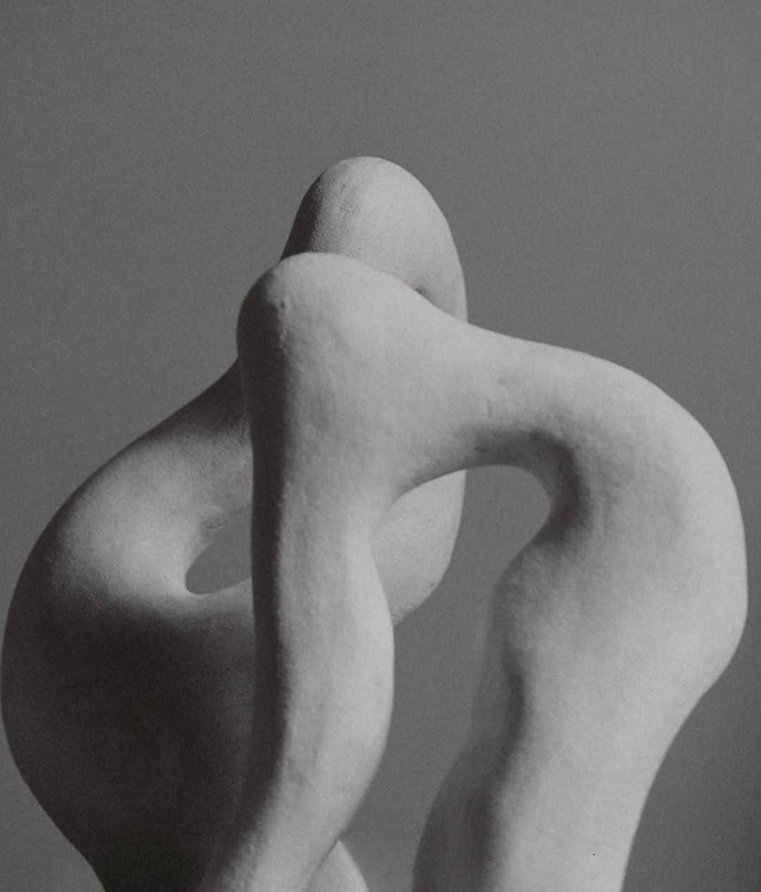 Mathilde Goehlerのインスタグラム：「Dreamy curves by @kassandraaaa」