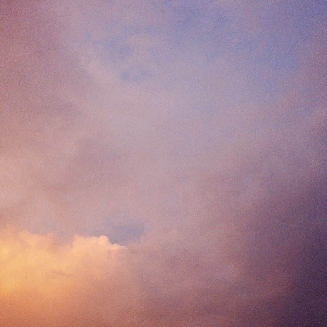 イネスエマレシャルさんのインスタグラム写真 - (イネスエマレシャルInstagram)「END OF SUMMER SHADES by @prideaux #inesetmarechal #inspiration #sky #getaway #sunset #sunrise #vibe #relax #breath #summer #endofsummer #photographylovers #photography #artofinstagram」10月5日 18時00分 - inesetmarechal