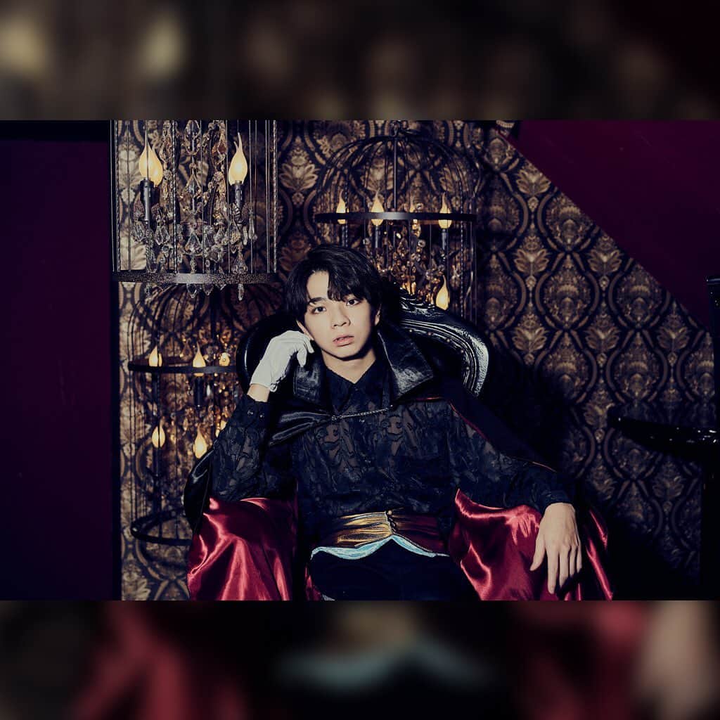 M!LKオフィシャルInstagramのインスタグラム：「2020.10.25(SUN) #SEXYHALLOWEEN  〜WHO IS VAMPIRE〜🧛‍♂️🎃 #MILK」