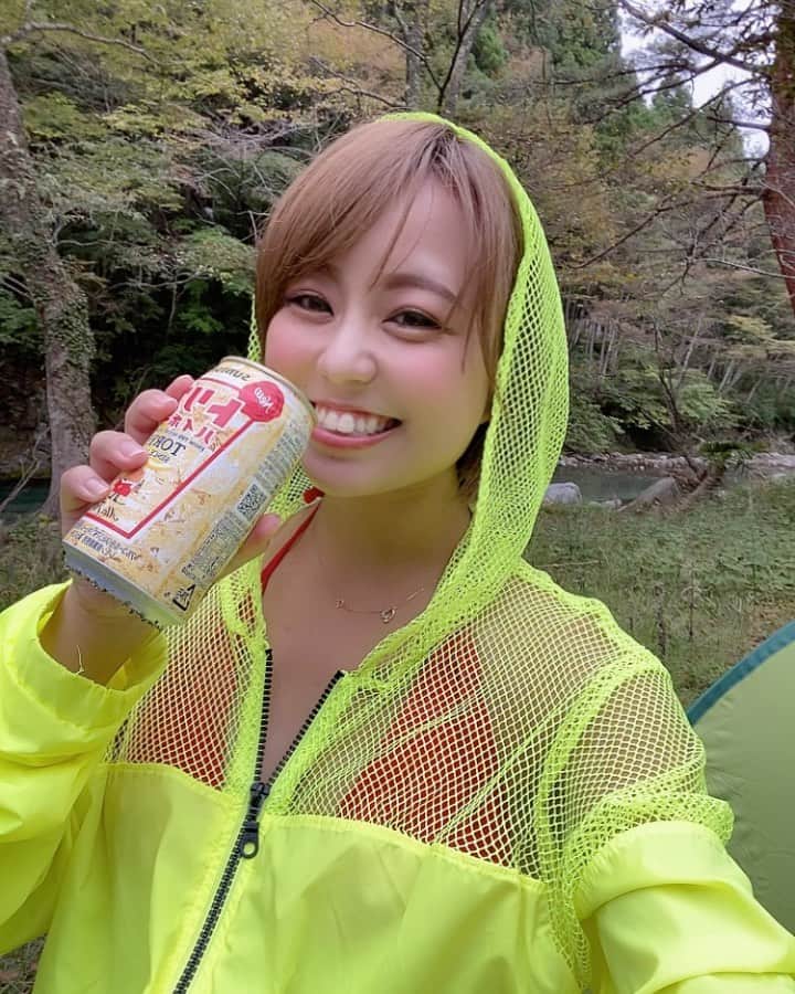 亜矢みつき（神谷充希）さんのインスタグラム写真 - (亜矢みつき（神谷充希）Instagram)「朝から🍻〜 登山からのBBQという神なロケ撮影⛰ #撮影 #ロケ #酒 #山と空 #登山 #だが #ヒル刺された 🥺 #ぴえん」10月5日 18時18分 - ma.yamitsuki
