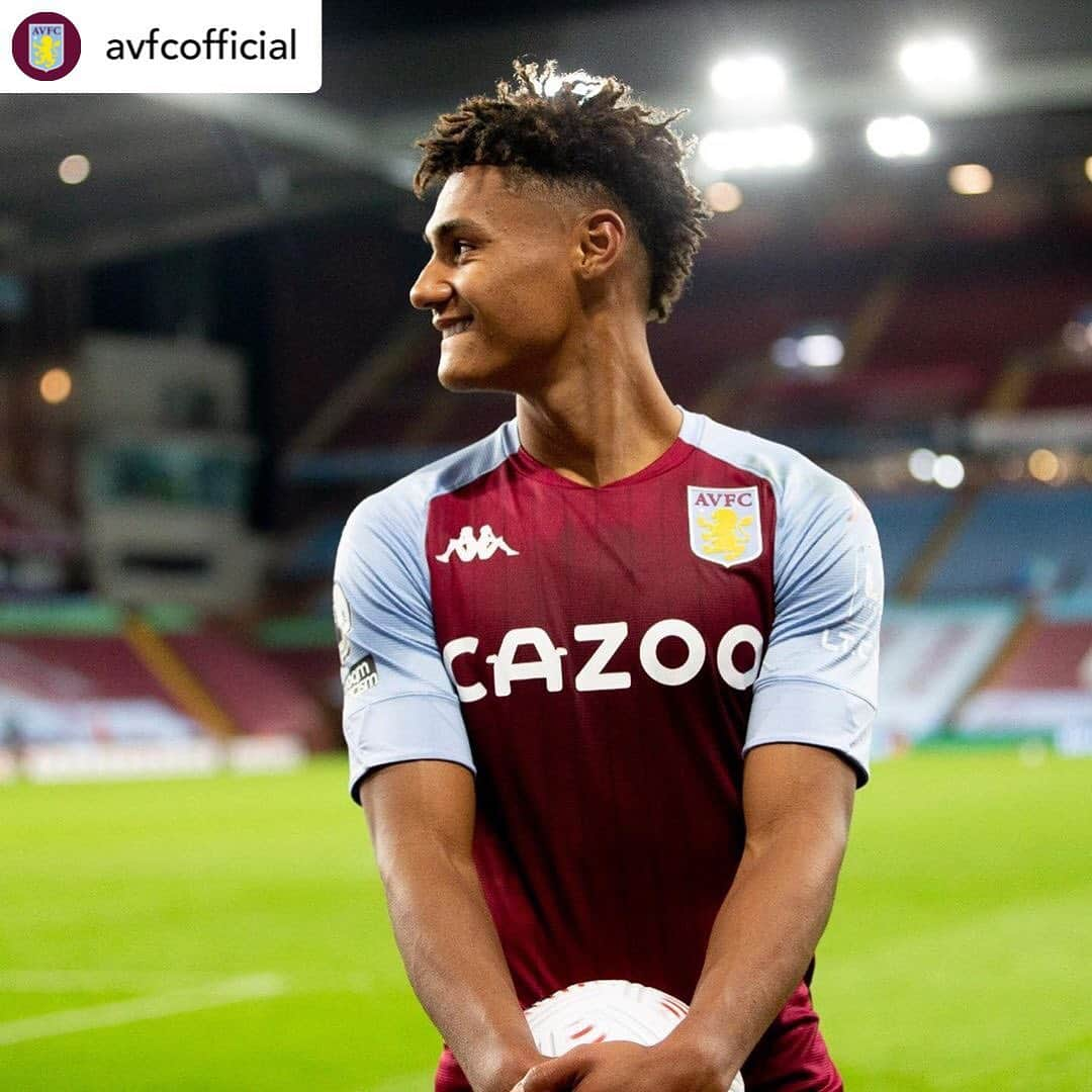 プレミアリーグさんのインスタグラム写真 - (プレミアリーグInstagram)「So, about Sunday...  #Repost x @avfcofficial   Special night, special player 😍」10月5日 18時19分 - premierleague