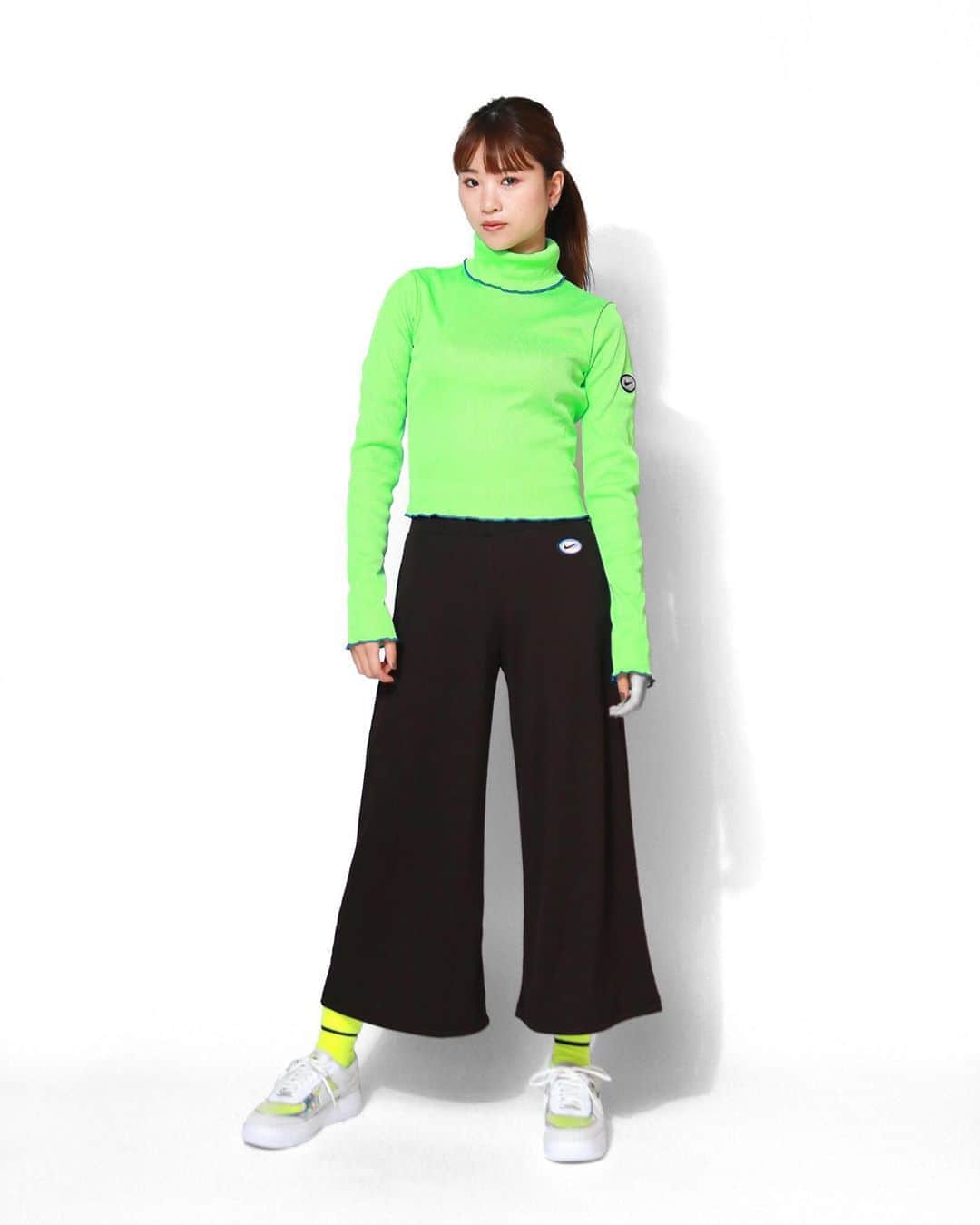A+Sのインスタグラム：「2020. 10. 7 (web) in store﻿ ﻿ ■NIKE WMNS RIB SR L/S TOP﻿ COLOR : ILLUSION GREEN﻿ SIZE : XS - L﻿ PRICE : ¥6,000 (+TAX)﻿ ﻿ ■NIKE WMNS RIB SR PANT﻿ COLOR : VELVET BROWN﻿ SIZE : XS - L﻿ PRICE : ¥7,000 (+TAX)﻿ ﻿ 80年代に英国で誕生したレイブ文化より着想を得て、伸縮性のあるニット素材で作られたスリムフィットのトップスとワイドレッグパンツ。﻿ ﻿ Inspired by the rave culture born in the UK in the 80's, slim-fitting tops and wide-legged pants made from stretchy knit material.﻿ ﻿ #a_and_s﻿ #NIKE﻿ #NIKERAVE﻿ #NIKEWMNS﻿ #NIKEWMNSRIBSRLSTOP﻿ #NIKEWMNSRIBSRPANT #RAVE」