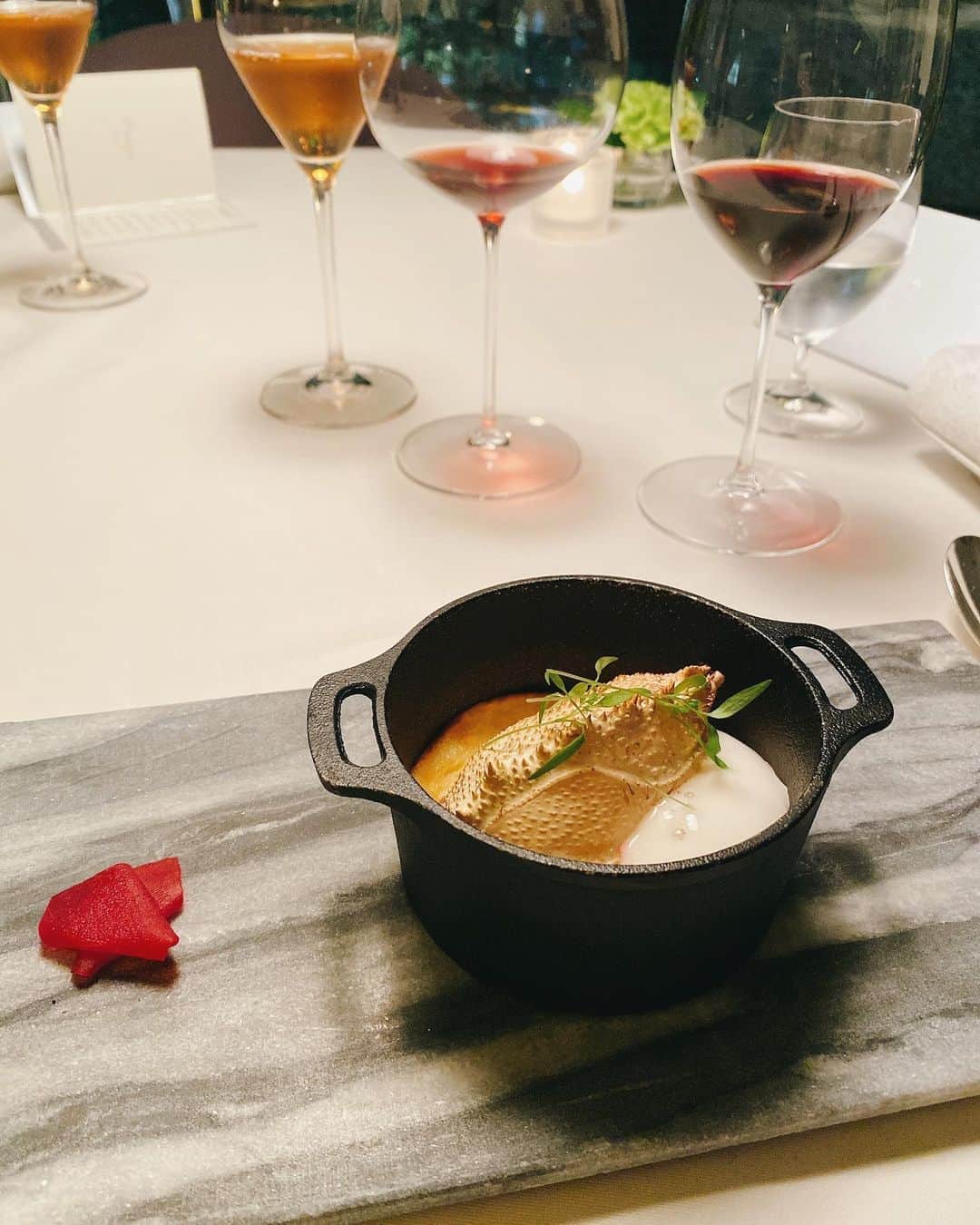 石黒美帆のインスタグラム：「*﻿ 🥂﻿ ﻿ ﻿ ﻿ 楽しい時間てほんとにあっという間。﻿ 美味しいワインもたくさん頂いてきました☺️﻿ ﻿ ﻿ ﻿ ﻿ ﻿ #plaigatokyo#東京レストラン#東京グルメ#大手町#大手町グルメ#食べスタグラム#プレーガトウキョウ」