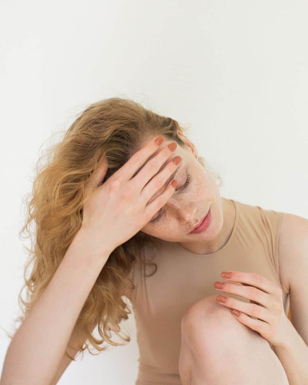 まつだみらいのインスタグラム：「skin by rihka  ph/ @sophieisogai  hm/mirai matsuda st @ito_nobuko  mo/nacy   @rihka_official  #rihka_nail」