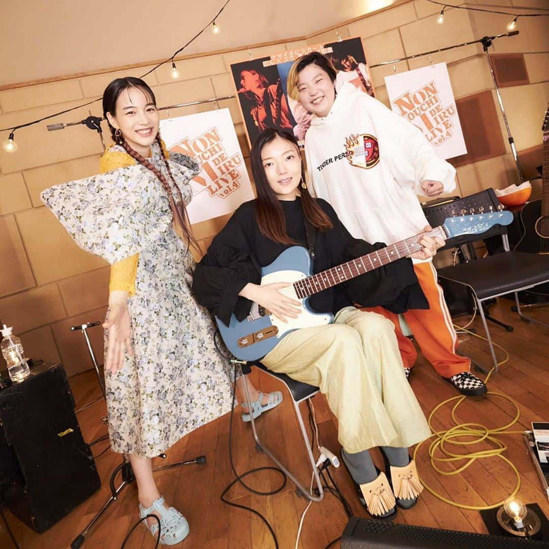 のん（能年玲奈）さんのインスタグラム写真 - (のん（能年玲奈）Instagram)「NON OUCHI DE MIRU LIVE Vol.4、観てくれた皆さんありがとうございました〜。事件の夜でしたね。ユウさん、最高。大興奮。夢のようでした。 一夜のライブなのに、ロスになっている私です。 アーカイブ視聴も出来るので、まだの方は今からでも是非観てみてください🎁  Photographer:Kentaro MINAMI  #詳しくはストーリーで #のんおうちで観るライブ #チリヌルヲワカ #ユウ さん #ひぐちけい さん #のん #アーカイブは10月10日まで販売 #13日まで視聴可能」10月5日 18時29分 - non_kamo_ne