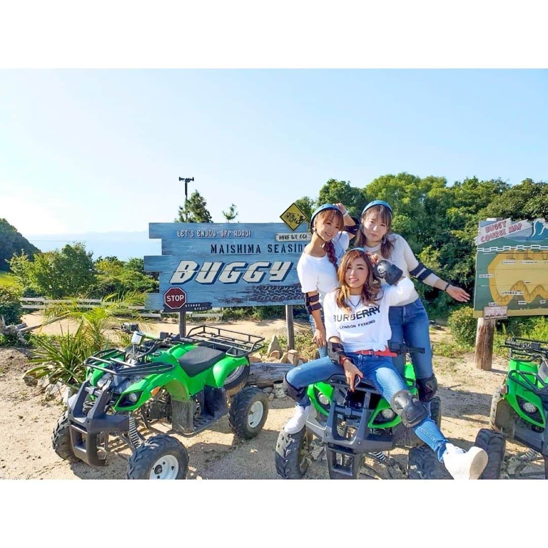 のインスタグラム：「@maishima_sea_side_buggy   大人の本気遊び❤️  バギーに乗ってはしゃいできました☺️  練習コースでたっぷり練習してから 本番コース❣️  子供ちゃんも10歳から1人で乗れるし 10歳以下は、前に乗せて走れるから おススメ💓  今度は息子と来たいなー🥰  #舞洲シーサイドバギー #舞洲バギー #大阪初 #アクティビティ #関西 #此花区 #オフロード #pr #トリドリベース」