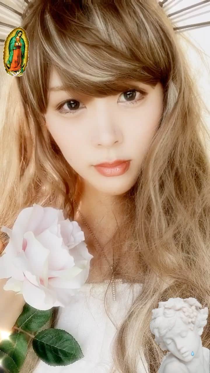 のインスタグラム：「ガガ様の新曲すき ††††††††††† My biggest enemy is…… ††††††††††† #ladygaga  #男の娘 #ladyboy #ニューハーフ  #美容好きな人と繋がりたい  #雰囲気 #transwoman #美男美女と繋がりたい #transsexual #transgirl #雰囲気好きな人いいね  #ナチュラルメイク #queer #tgirl #lgbtq 　#pride🌈　#ロングヘア」