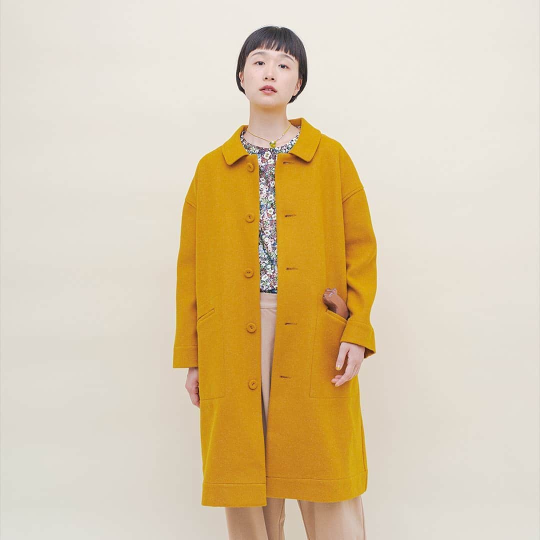marbleSUD(マーブルシュッド) のインスタグラム：「素材、カラー、着丈など、今季はオリジナルのアウターが大充実！冬こそ明るいお色のアウターで気分と顔まわりをパッと明るくしたいですね。」