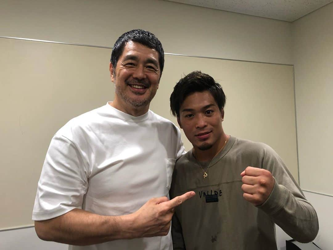 高田延彦さんのインスタグラム写真 - (高田延彦Instagram)「たまアリ楽屋編。ナイスガイ、オリンピア.太田忍くんと一枚。　#rizin  #太田忍　#オリンピア　#シルバーメダリスト　#リオ五輪　#レスリング　#グレコローマン」10月5日 19時04分 - takada_nobuhiko