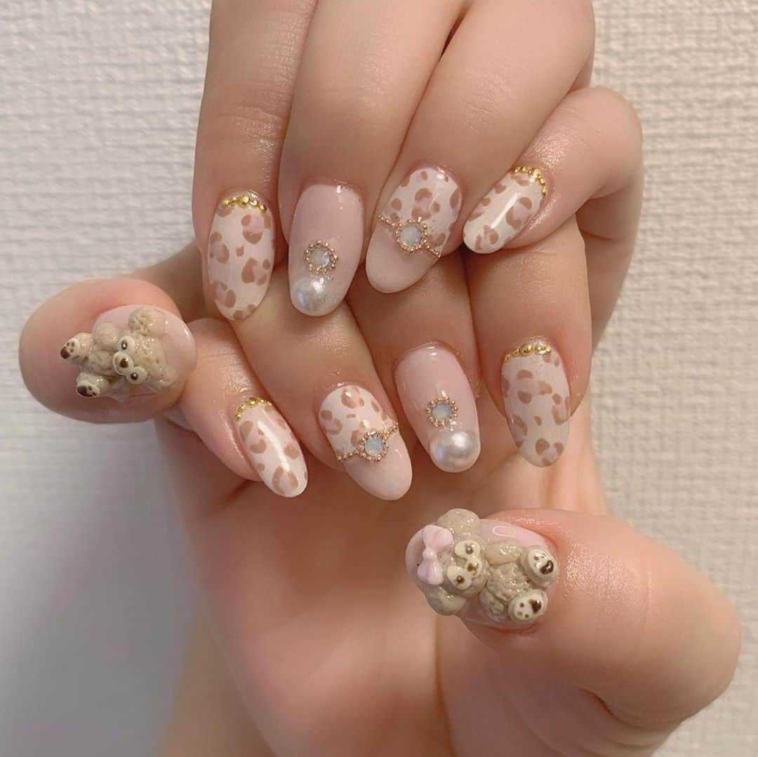 太田里織菜さんのインスタグラム写真 - (太田里織菜Instagram)「. . new nail♡ . . #らぶどる #marvelousネイル #marvelousnail #ネイル #nail #ダッフィーネイル #シェリーメイネイル #レオパードネイル #」10月5日 19時21分 - riopyon1231