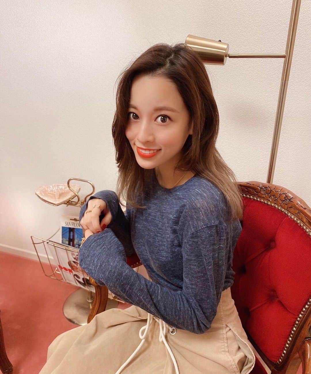吉岡結紀のインスタグラム：「✐☡ ・ 先日 @prettywoman.kobe で パリジェンヌラッシュリフトをしてもらいました👀♥️ 初めてのまつ毛パーマ✨めっちゃいい、、🤤 2枚目なんてマスカラもしてないけどマツエクしたみたい🥺 まぶたのリフトアップ効果もあるらしい😳 私のインスタ見た、と言ってもらえると1100円割引の 4400円でしてもらえるみたいなので興味ある方は是非🤩🤩 ・ #eyelashes #まつ毛パーマ #パリジェンヌラッシュリフト」