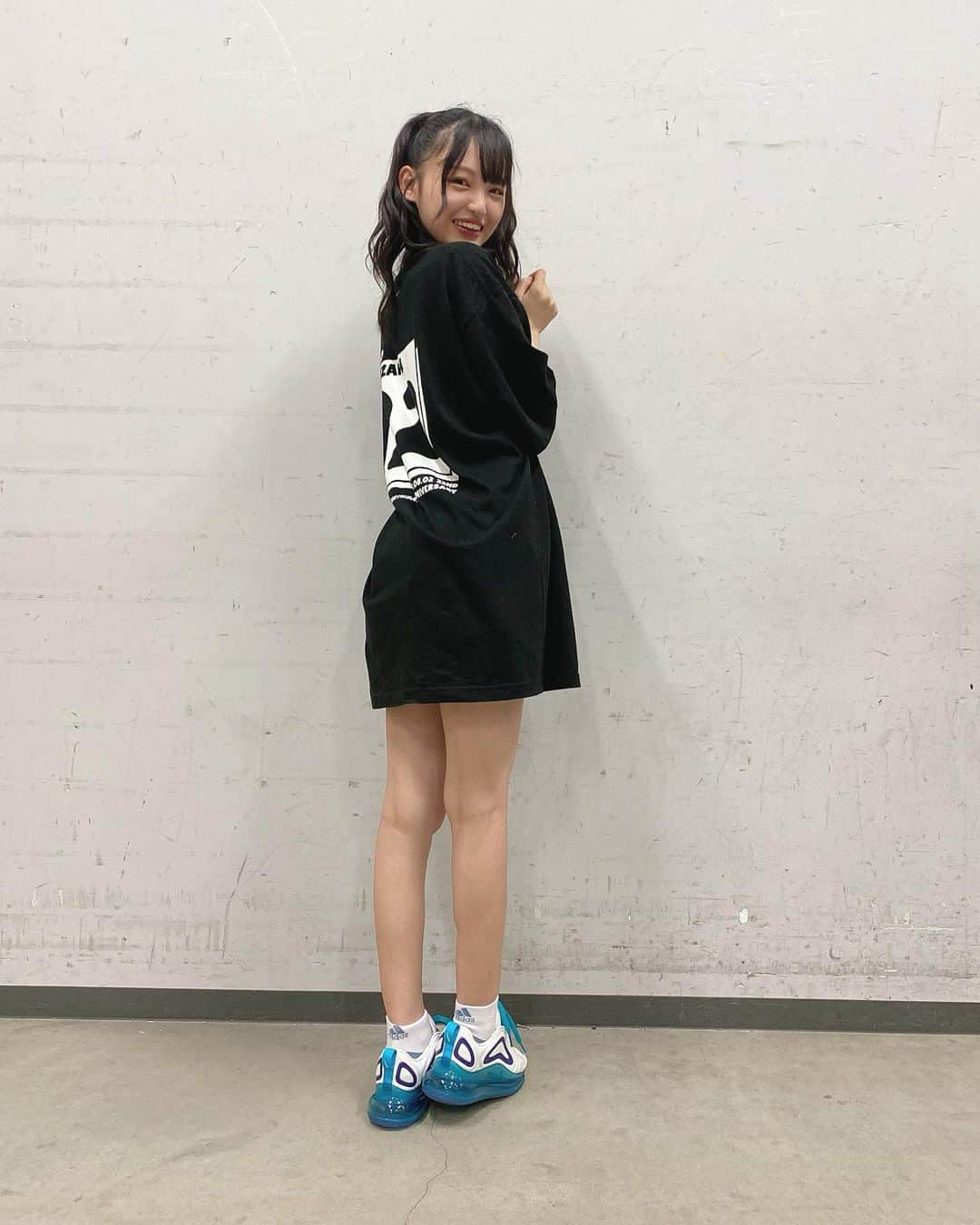 新澤菜央さんのインスタグラム写真 - (新澤菜央Instagram)「・  ペアルックスとか憧れちゃう🤭❤️  NMB48公式ショップにて生誕Tシャツ発売中〜  お揃いしよ？  #だってだってだって #オンラインお話し会  #生誕tシャツ  #twentytwoanniversary」10月5日 19時34分 - _shinshin_48