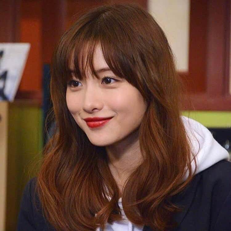 石原さとみ　ファンアカウントのインスタグラム：「. さとみちゃんのリアルウェディングドレス姿とてもとても見たいなぁ😩💓💓 . 最近昔の動画のウェディングシーン振り返っています💍👗 . . #石原さとみ」