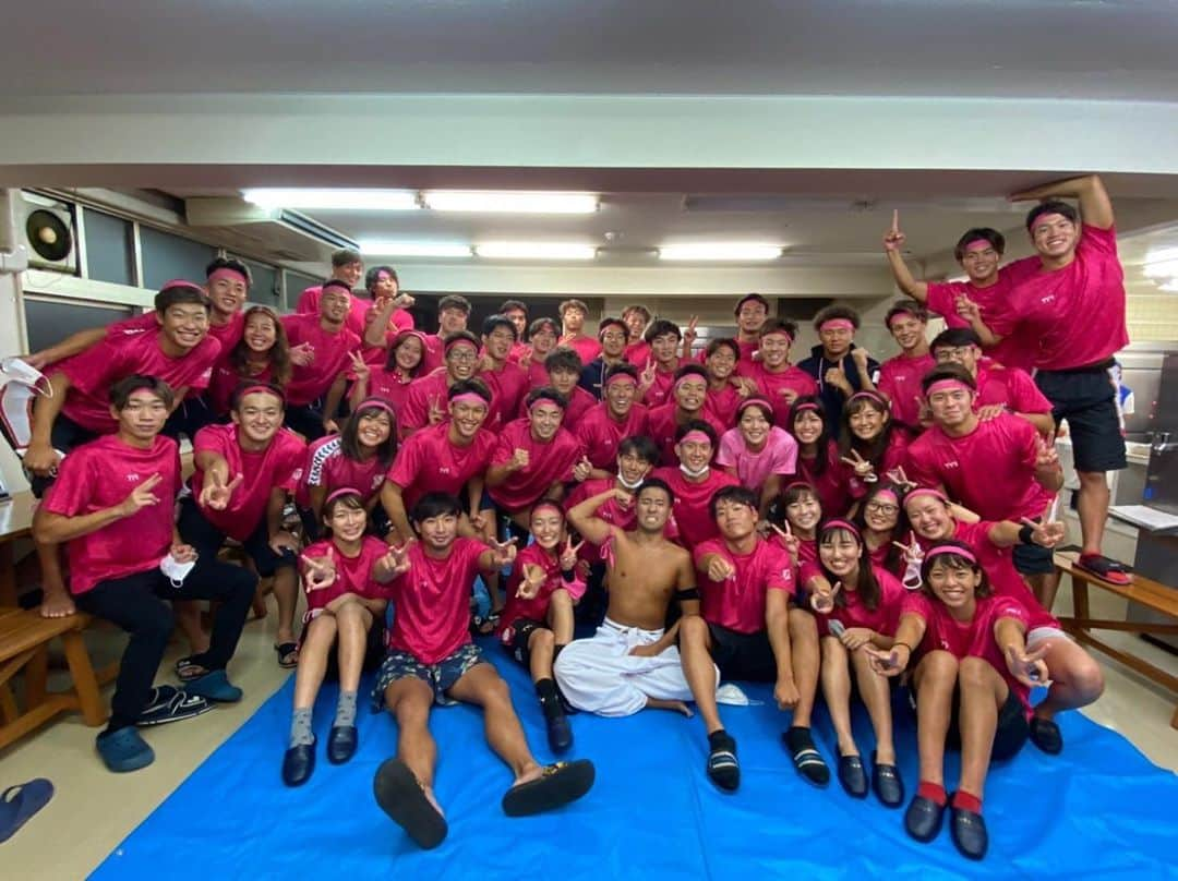 長谷川涼香のインスタグラム：「. 3回目のインカレ終わりました！  結果は 100Fly 57-70 🥇大会新 200Fly 2-07-82 🥇  初優勝&初2冠！ 毎年優勝したいと言い続けて3度目でやっとできた😂 結果を出すのって本当に難しい。 来年は悔いが残らないようにする！！  4年生の皆さん、私たちを引っ張ってくださりありがとうございました！来年は王座奪還します！  最後にこのような状況の中で試合が開催されたことに本当に感謝してます。運営に携わってくださった皆さんありがとうございました。」