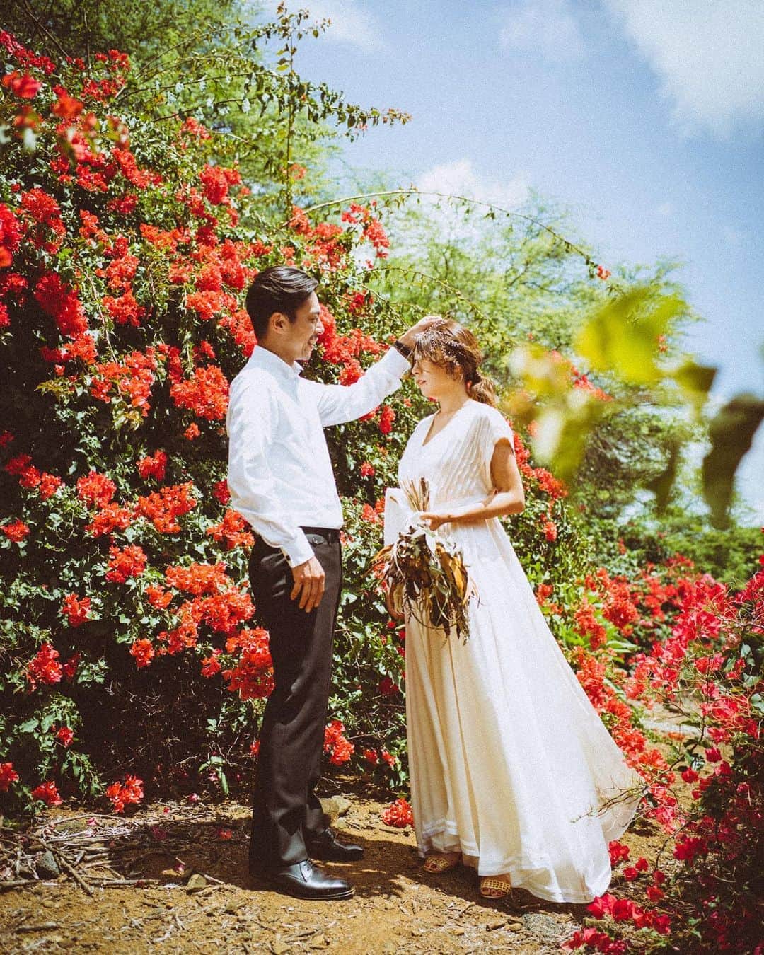 小島ジェシーさんのインスタグラム写真 - (小島ジェシーInstagram)「結婚式の撮影や前撮りも行っているので、興味のある方はお気軽にお問い合わせください。  #ShotByJesse #jessekojima #leica #leicacommunity #JUSTNOISECreativeStudio #weddingphotography #ウェディングフォト #前撮り」10月5日 19時49分 - jessekojima