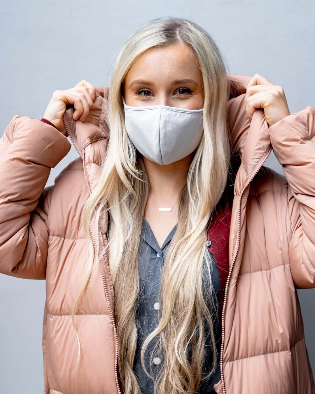 UNIQLO UKのインスタグラム：「Our AIRism masks are available online and in store now.  Developed using our AIRism fabric, the mask optimises protection and comfort in daily use. It features a triple-layer structure that includes anti-microbial and self-deodorising properties, the machine-washable mask wicks away moisture, releasing heat and absorbing sweat while maintaining a smooth feel all day.  #wearforall」