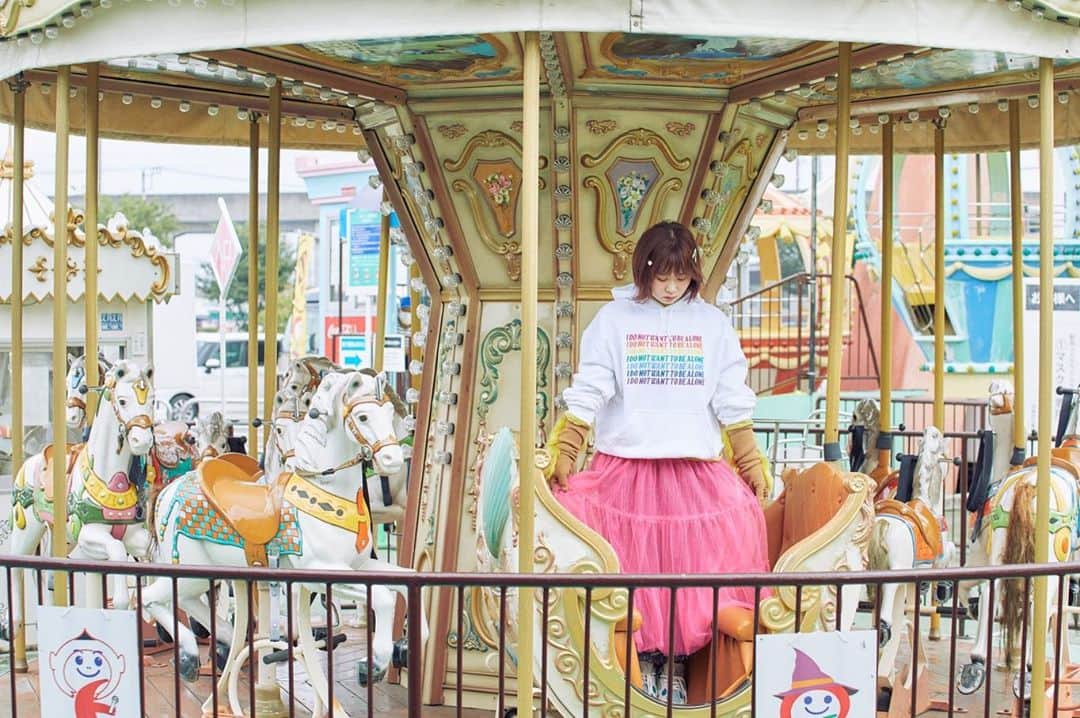 大松絵美のインスタグラム：「本の撮影で行った遊園地がめちゃくちゃかわいかったので共有しとく。 群馬の道の駅にあるの…」