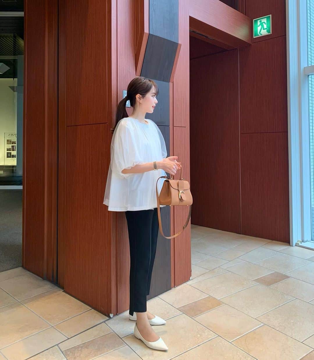 ハンナミのインスタグラム：「ストーリーに載せたけど お気に入りコーデだから 残しておこう🌛✨  joy slacksはサイズ欠けしてますが まだご用意あります :)🏃🏻‍♀️」
