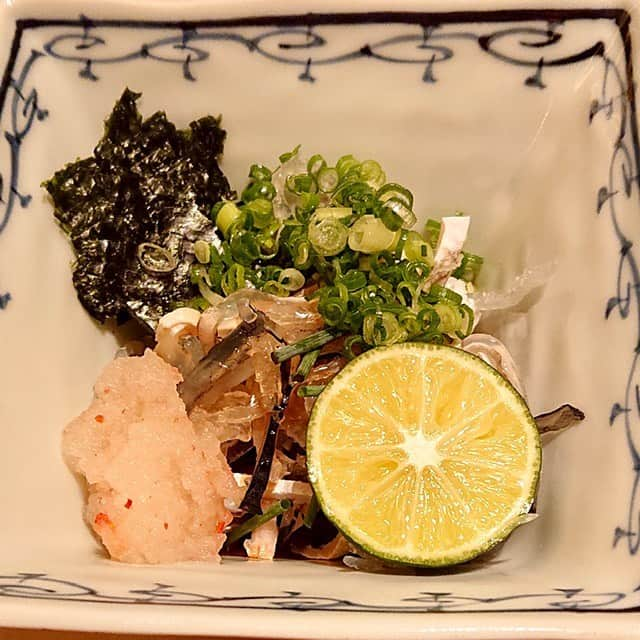 大地真央さんのインスタグラム写真 - (大地真央Instagram)「今期初の『浜藤』🐡 久しぶりの外食です…🥢 「おかしな二人」の前祝い…🎉🍾🥂 そして、明日からは禁酒❗🙅‍♀ コラーゲン補給して💝6日からの舞台稽古✨ 頑張ります👊(((o(*ﾟ▽ﾟ*)o)))👊  #六本木浜藤  ϵ( 'Θ' )϶ #河豚🐡　#個室 #コラーゲン　💓 #おかしな二人 👭#台詞📖#歌🎶#ダンス💃 #シアタークリエ #10月8日初日 #大地真央 #MAODAICHI #森田恭通 #yasumichimorita  #森田恭通デザイン」10月5日 20時27分 - daichimao_official