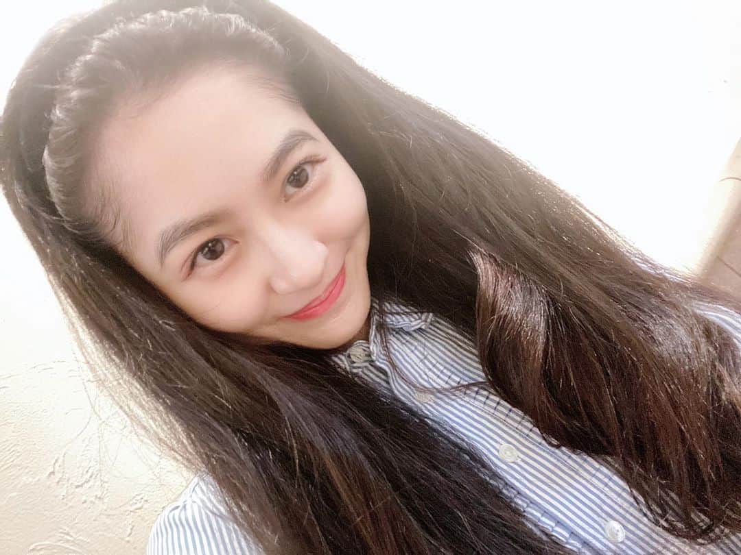 雪嶋桃葉のインスタグラム：「最近日記また始めたよという報告です〜ははは」