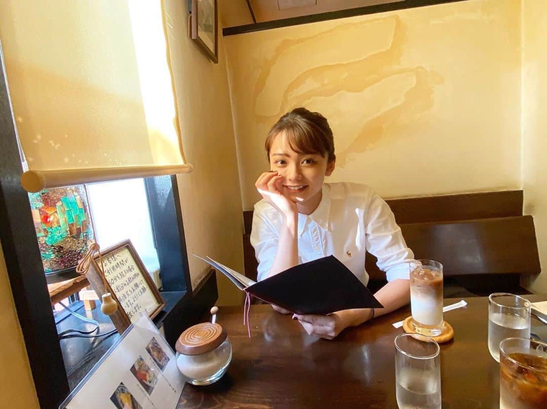足立佳奈のインスタグラム：「1日1日が、 本当に濃い時間で、 学びがあったり、 喜びがあったり。  もうすぐ20歳も終わるんだね〜わたし。いつもいつもパワーをくれてありがとう。みんな☺️☺️」