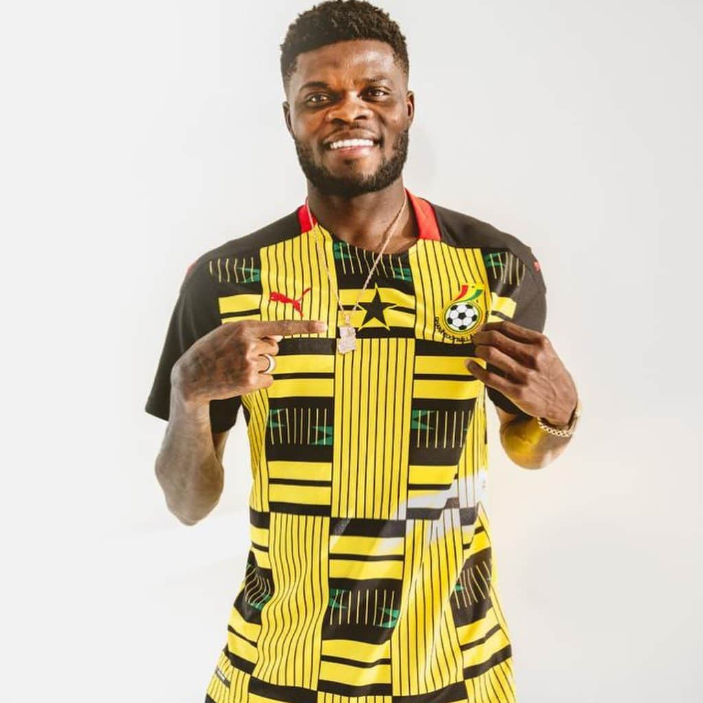 トーマス・パーテイさんのインスタグラム写真 - (トーマス・パーテイInstagram)「New Ghana kits 🇬🇭🔥」10月5日 21時45分 - thomaspartey5