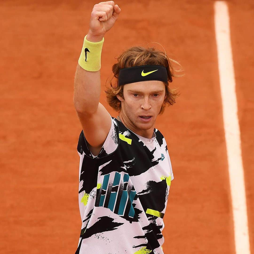 ATP World Tourさんのインスタグラム写真 - (ATP World TourInstagram)「A N D R E Y  R U B L E V 🔥  @andreyrublev reaches the @rolandgarros quarter-finals for the first time, defeating Fucsovics 6-7 7-5 6-4 7-6!」10月5日 22時05分 - atptour